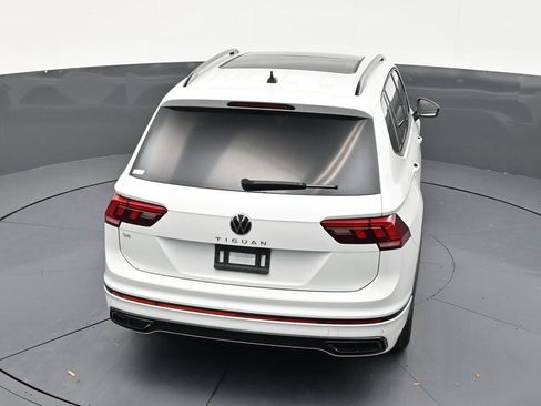 Used 2024 Volkswagen Tiguan SE R-Line FWD image 13