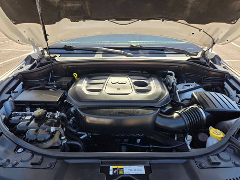 Used 2019 Dodge Durango GT RWD image 32