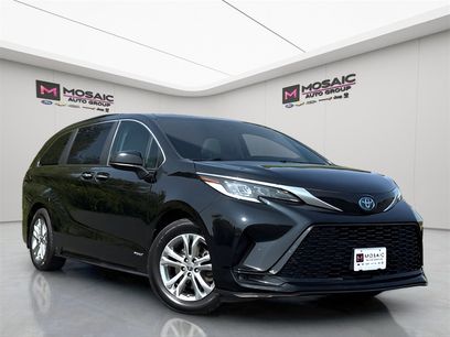 Used 2021 Toyota Sienna XLE