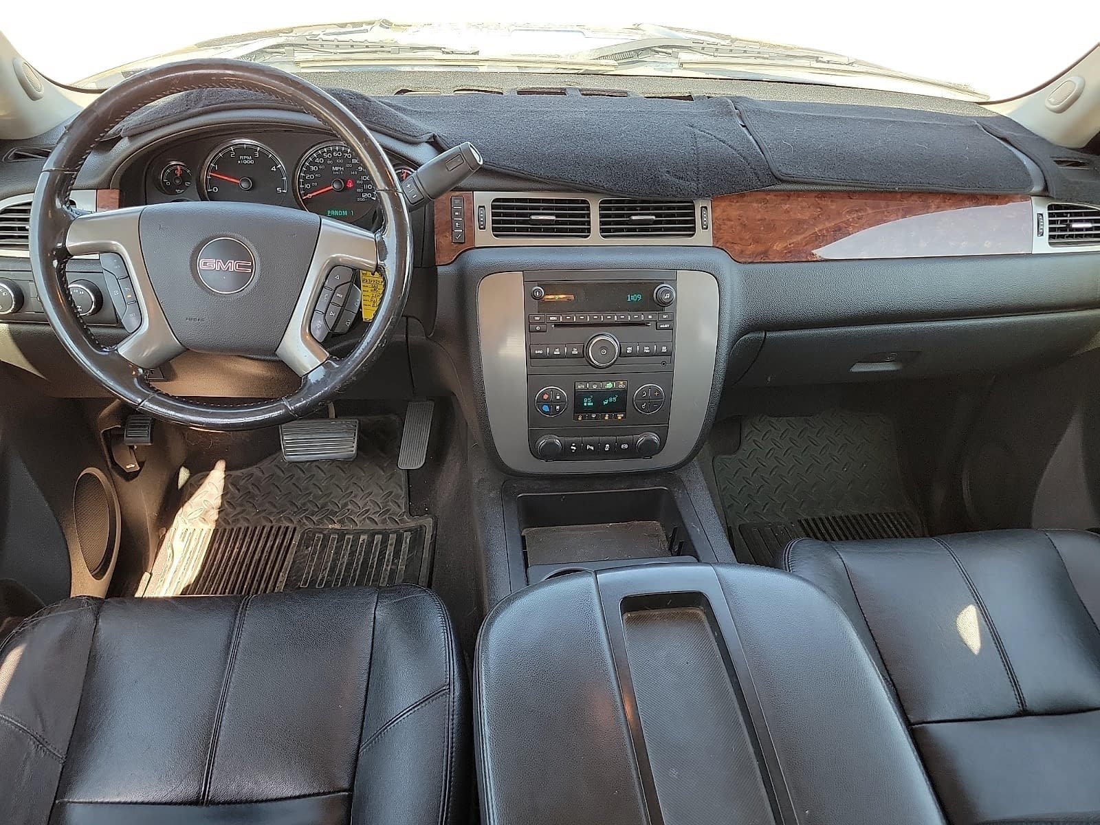 Used 2013 GMC Sierra 2500 SLT w/ SLT Convenience Package AWD/4WD image 9