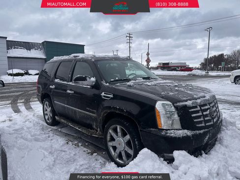 Used 2014 Cadillac Escalade Luxury image 8