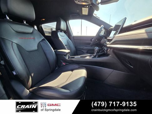 Used 2025 Jeep Compass Trailhawk AWD/4WD image 30