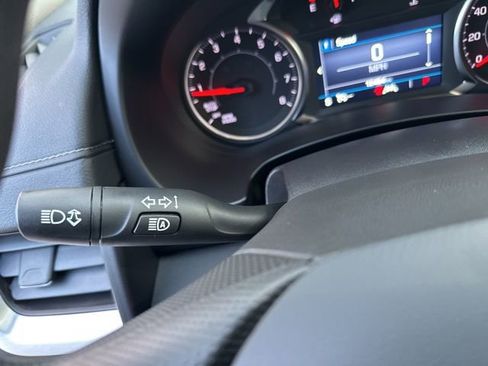 Used 2024 GMC Terrain SLE image 24