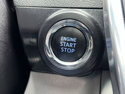 Used 2015 Toyota Camry XLE image 30