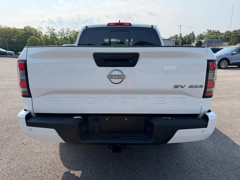 Used 2024 Nissan Frontier SV w/ SV Convenience Package AWD/4WD image 12