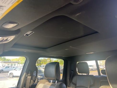 Used 2023 RAM 2500 Laramie AWD/4WD image 10