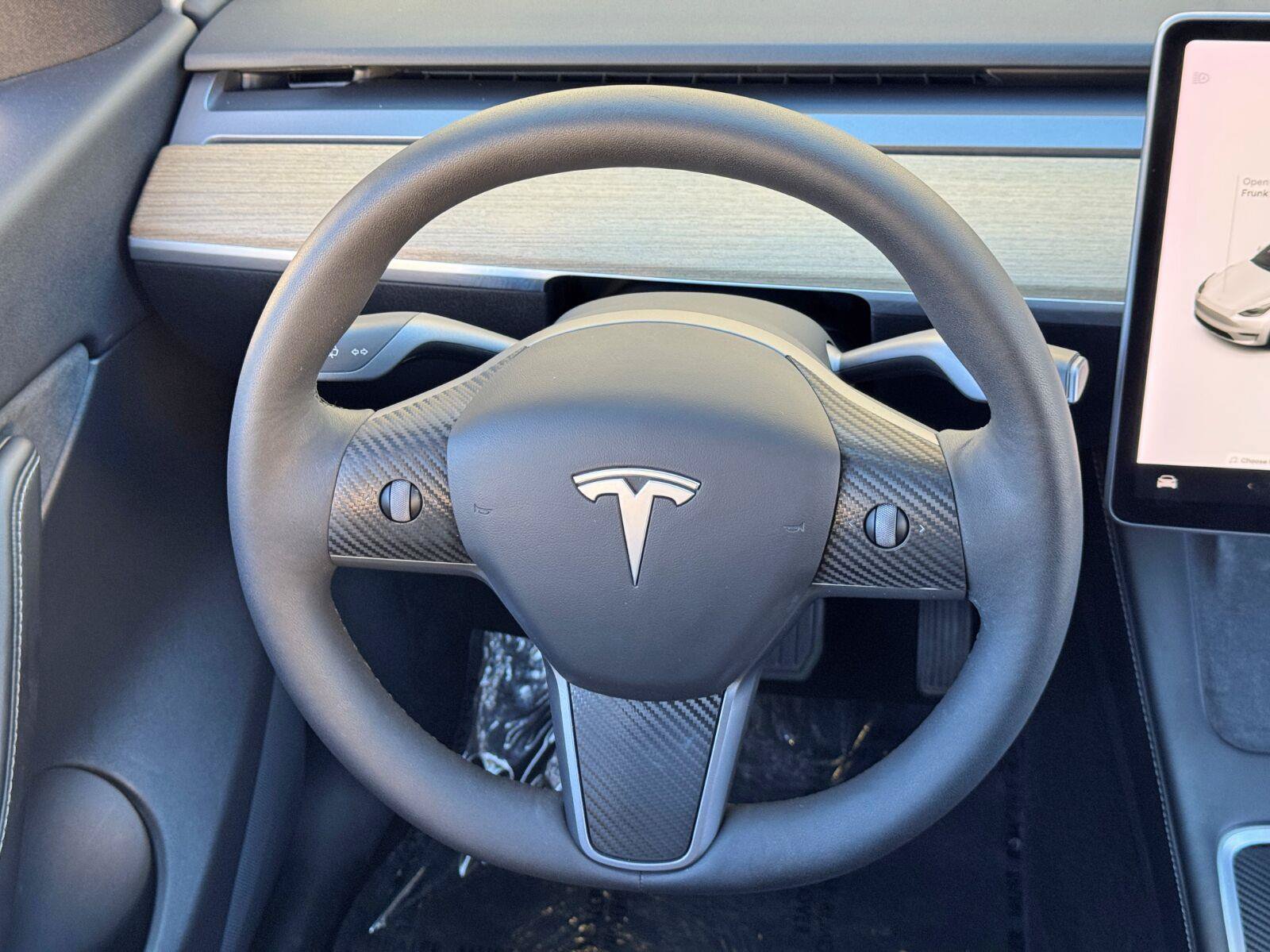Used 2021 Tesla Model Y Long Range AWD/4WD image 17