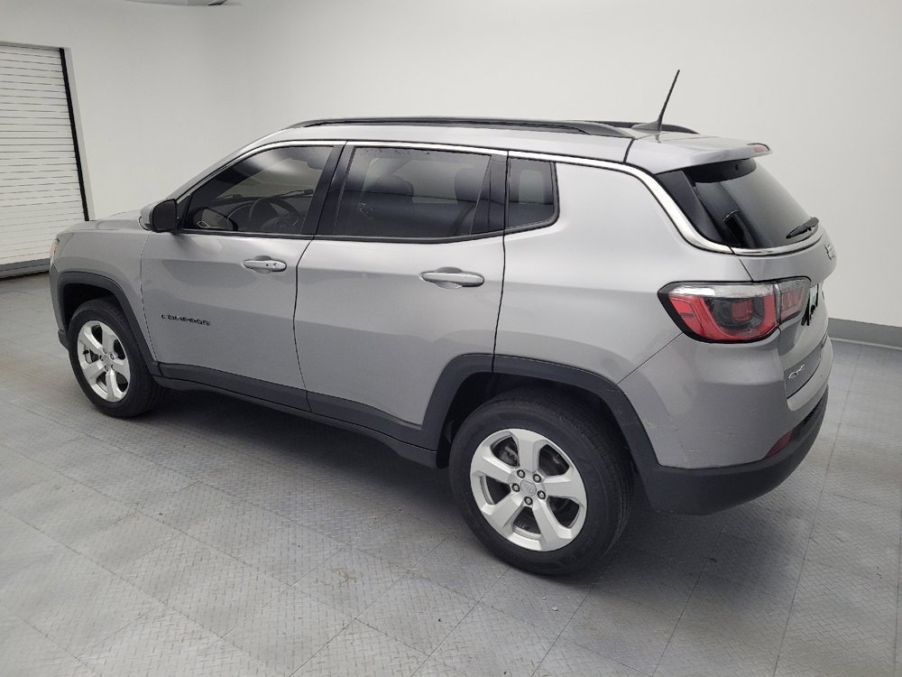 Used 2020 Jeep Compass Latitude w/ Cold Weather Group AWD/4WD image 3
