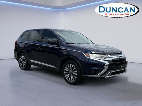 Used 2020 Mitsubishi Outlander ES FWD image 1