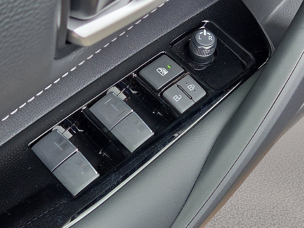 New 2027 Toyota Corolla SE FWD image 18
