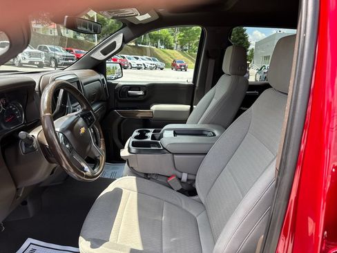 Used 2022 Chevrolet Silverado 1500 LT AWD/4WD image 10