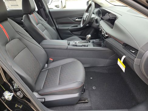 New 2026 Nissan Sentra SR w/ SR Premium Package image 21