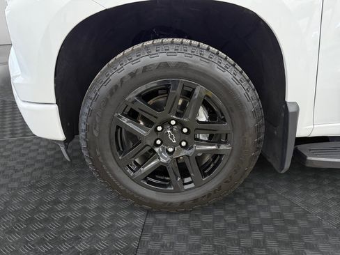 Used 2024 Chevrolet Silverado 1500 RST AWD/4WD image 32