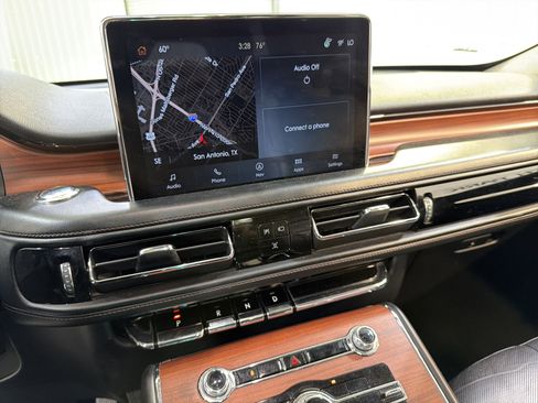 Used 2022 Lincoln Aviator Reserve w/ Elements Package Plus image 19