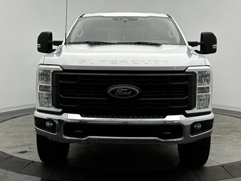 Used 2023 Ford F250 XL w/ FX4 Off-Road Package image 2
