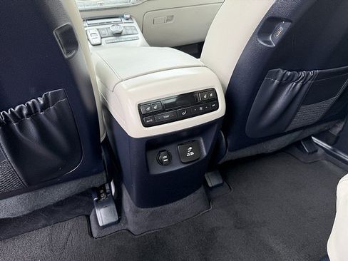 Used 2021 Hyundai Palisade Limited AWD/4WD image 27