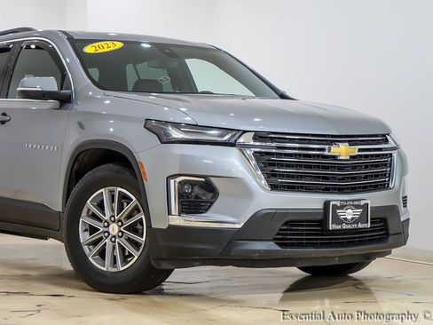 Used 2023 Chevrolet Traverse LT AWD/4WD image 2