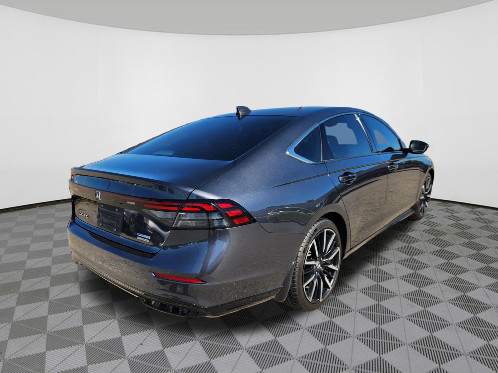 Certified 2023 Honda Accord Touring image 4