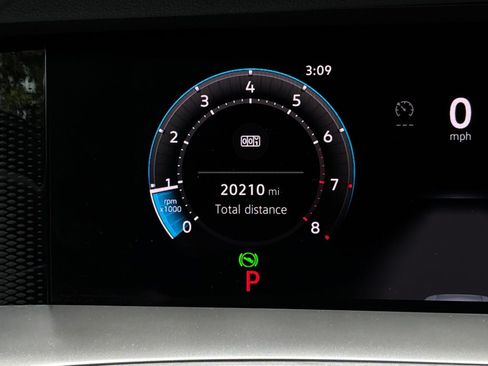 Used 2026 Volkswagen Tiguan SE FWD image 41