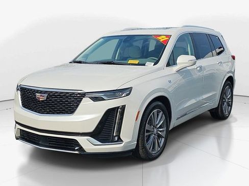 Used 2021 Cadillac XT6 Premium Luxury FWD image 7