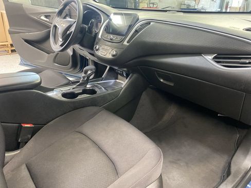 Used 2024 Chevrolet Malibu LT FWD image 37