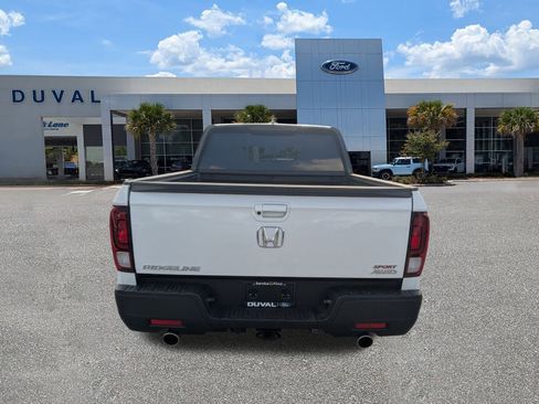 Used 2023 Honda Ridgeline Sport image 5