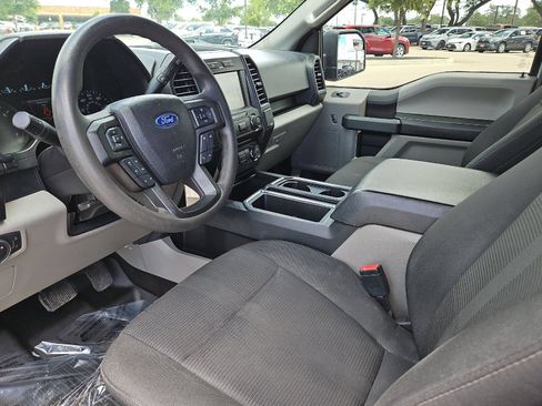 Used 2018 Ford F150 XL w/ Equipment Group 101A Mid AWD/4WD image 9