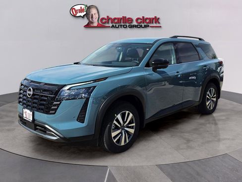 New 2026 Nissan Pathfinder SL FWD image 2