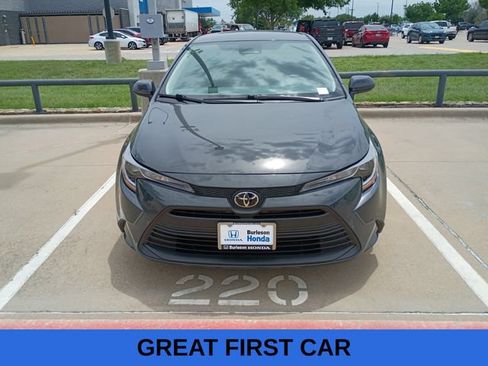 Used 2026 Toyota Corolla LE FWD image 14