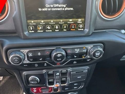 Used 2023 Jeep Gladiator Mojave w/ LED Lighting Group AWD/4WD image 12
