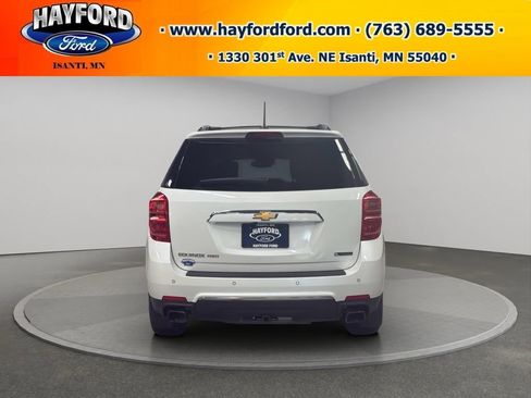Used 2017 Chevrolet Equinox Premier w/ Enhanced Convenience Package AWD/4WD image 4