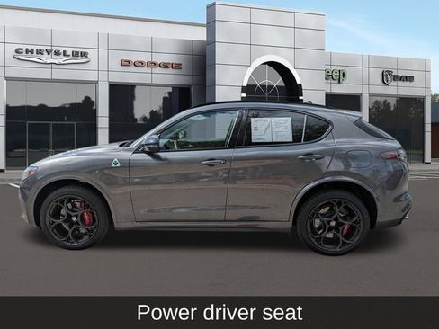 Used 2024 Alfa Romeo Stelvio Quadrifoglio image 8