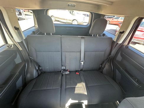 Used 2011 Dodge Nitro Heat image 12