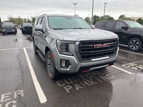 Used 2023 GMC Yukon AT4 w/ Technology Package image 8
