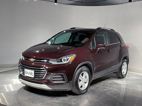 Used 2020 Chevrolet Trax LT image 8