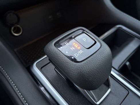 Used 2025 Nissan Pathfinder SV FWD image 24
