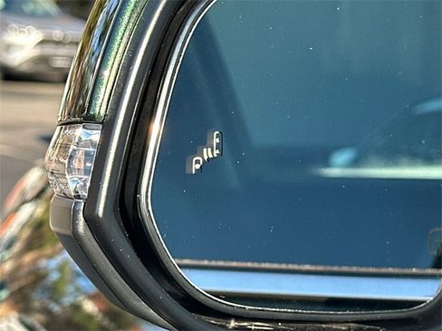 Certified 2025 Toyota Highlander XLE image 21