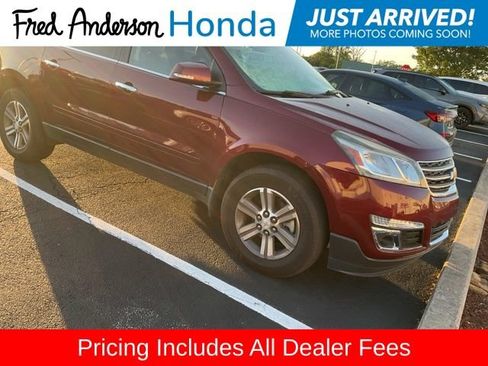 Used 2017 Chevrolet Traverse LT FWD image 1