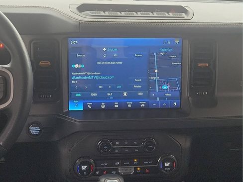 Used 2024 Ford Bronco Badlands image 10