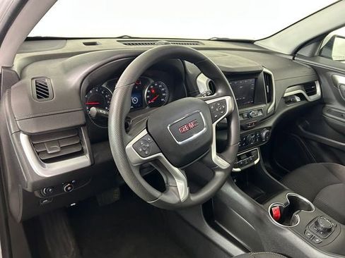 Used 2024 GMC Terrain SLE w/ Driver Convenience Package FWD image 14