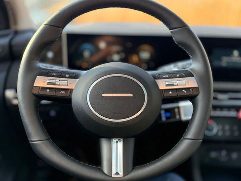 New 2025 Hyundai Tucson Limited image 12