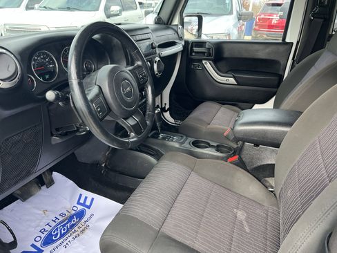 Used 2012 Jeep Wrangler Sahara image 22