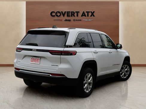 Used 2023 Jeep Grand Cherokee Limited w/ Trailer Tow Prep Group (B) AWD/4WD image 5