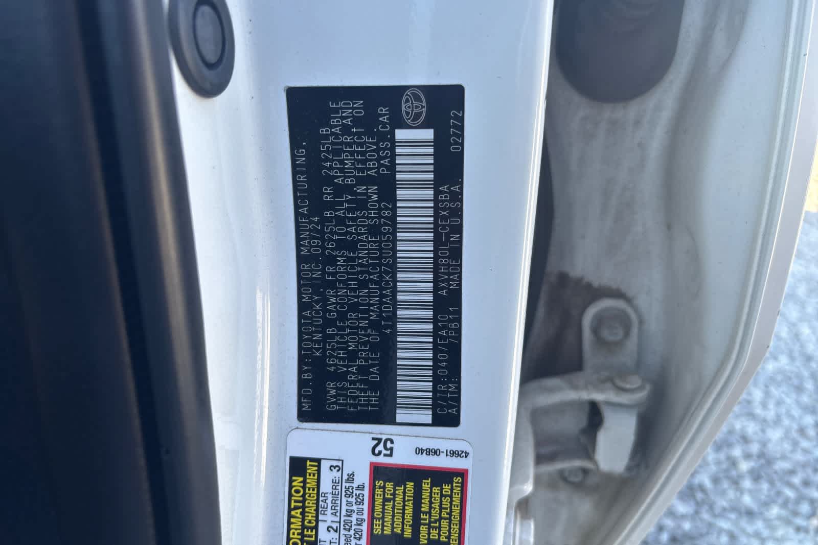 Used 2025 Toyota Camry SE FWD image 27