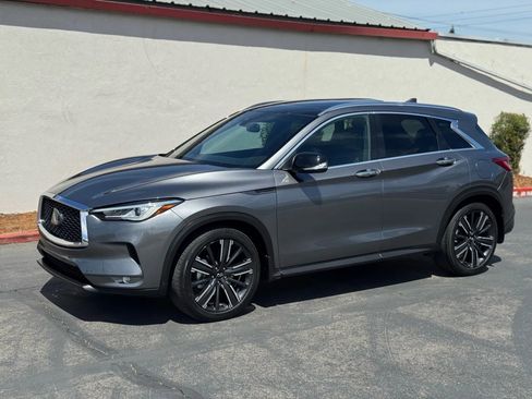 Used 2021 INFINITI QX50 Luxe w/ Appearance Package image 2