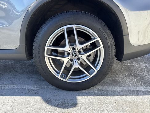 Certified 2018 Mercedes-Benz GLC 300 4MATIC image 3