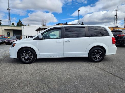 Used 2018 Dodge Grand Caravan GT FWD image 9