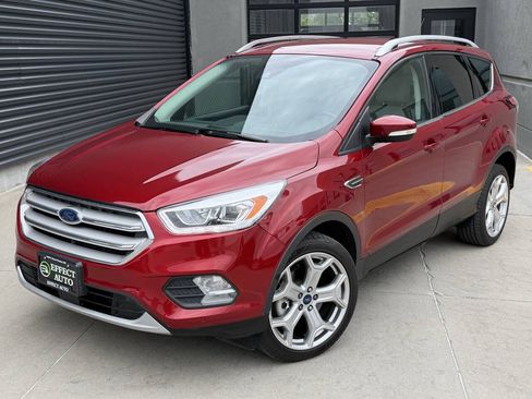 Used 2017 Ford Escape Titanium w/ Equipment Group 301A AWD/4WD image 2