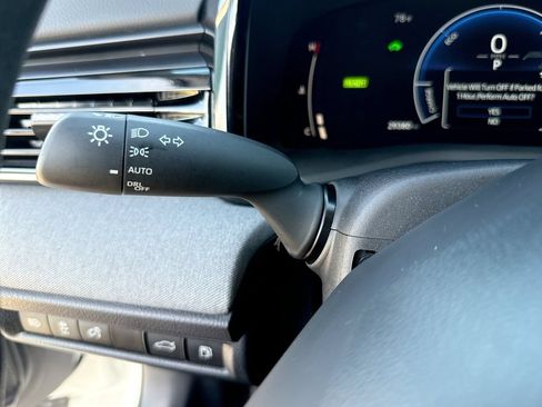 Used 2025 Toyota Camry LE FWD image 28