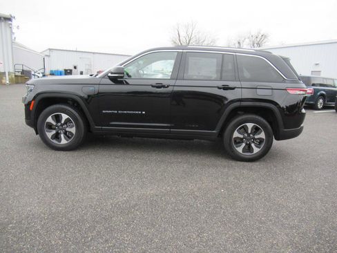 Used 2023 Jeep Grand Cherokee 4WD 4xe w/ Luxury Tech Group II image 8